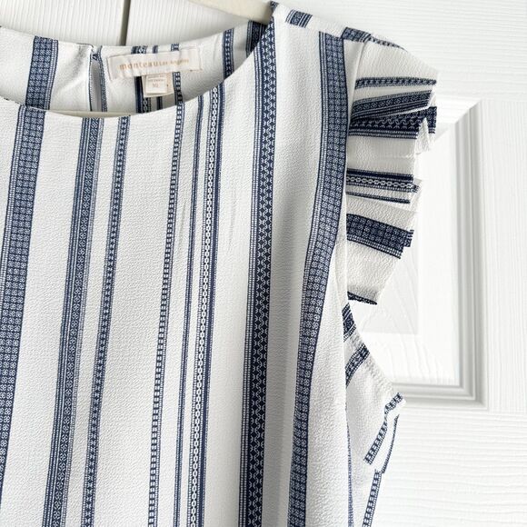 Monteau Sleeveless Blouse Size XL Blue White Stripe Flutter Sleeves - Picture 3 of 10